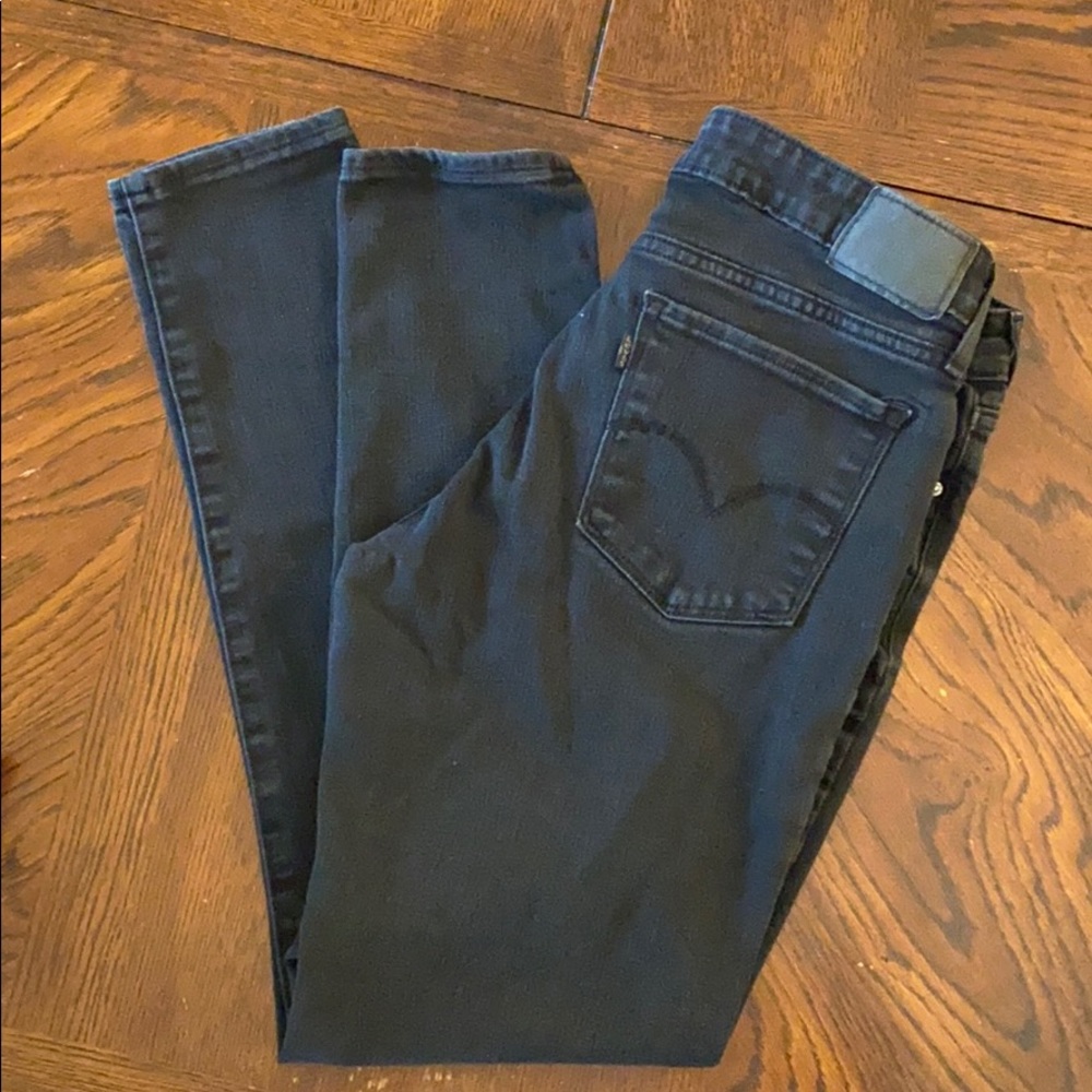 Levi’s Ladies 711 Skinny Jean in Black Denim sz 29